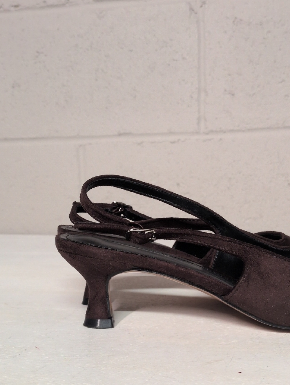 Women's Pointed Toe Slingback Faux Suede Chocolate Brown Kitten Heel Sz 8.5 NWOT - Picture 5 of 7